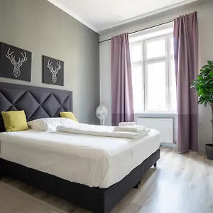 beautiful-new-apartment-near-city-center.vienna-besthotels.com/