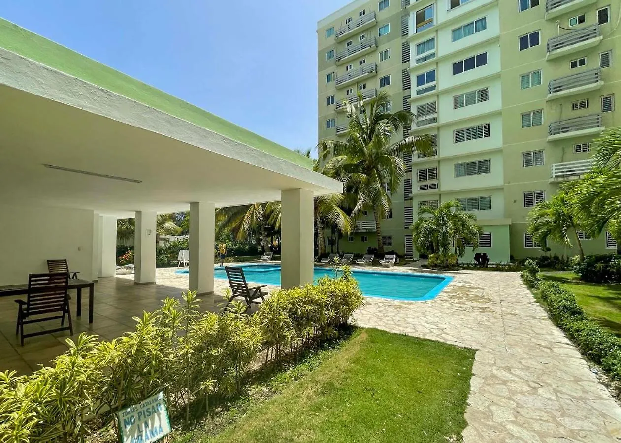 Escape Oceanfront Condo in Avenida Espana w/Pool Santo Domingo